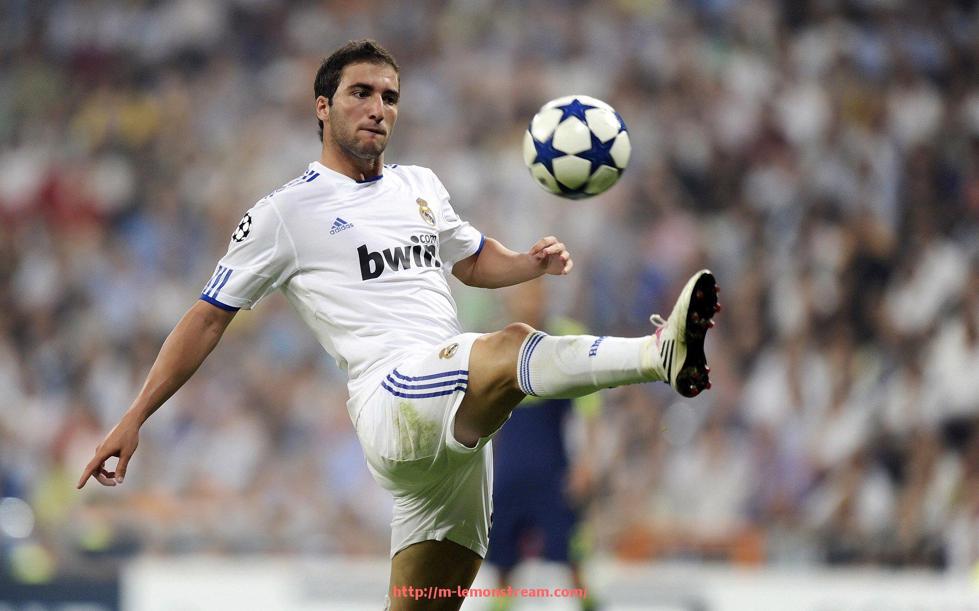 柠檬体育直播-世界杯与世俱杯赛程冲突解决方案及协调机制研究